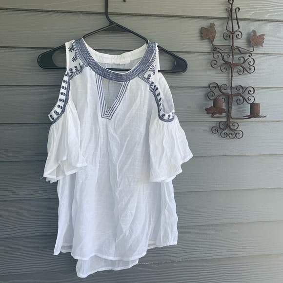 MINE • white cold shoulder blouse • - Picture 1 of 2